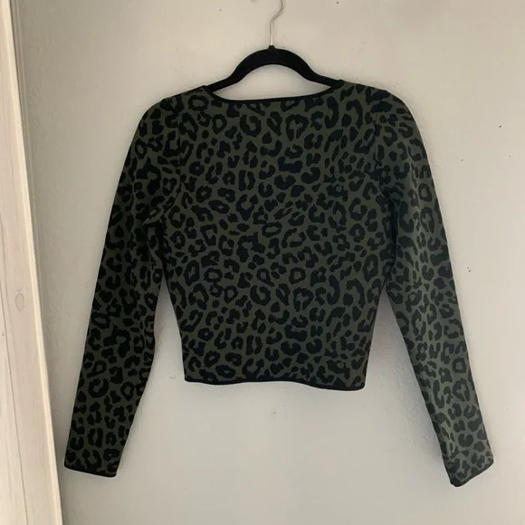 AQUA animal print sweater - Picture 3 of 7